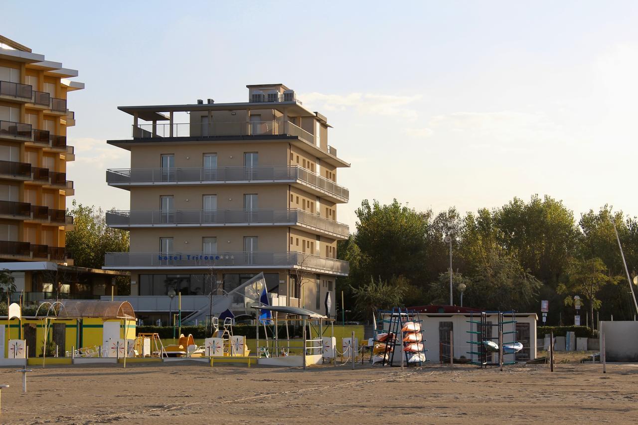 Hotel Tritone Rimini Exterior photo